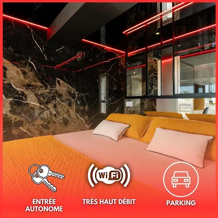 Insomnia Design Vue Port Village Naturiste