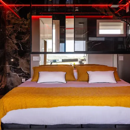 Insomnia Design Vue Port Village Naturiste Appartement